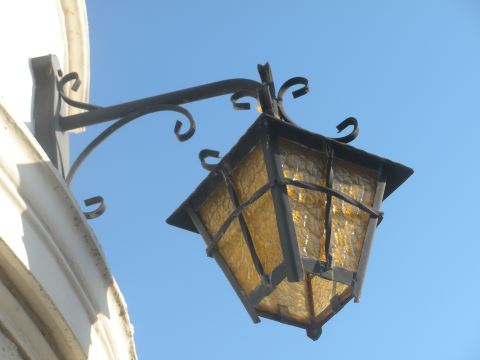 Diana Renovation Liege lampe exterieure sur facade - Diana Rénovation - Immo Valorisation