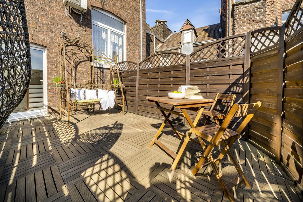 Diana Renovation terrasse bankirai amenagement sur mesure detente Liege - Diana Rénovation - Immo Valorisation