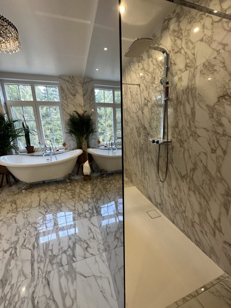 diana-renovation-miroir-spa-douche-design-salle-de-bain-elite-vogue-electricite-RGIE - Diana Rénovation - Immo Valorisation
